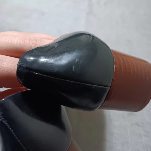 Tory Burch T Ring Black Patent Leather  Ballet Flats 6 M - Picture 5 of 12